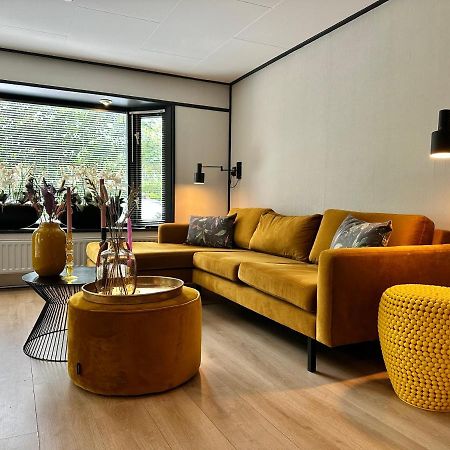 Gezellig Chalet Met 2 Slaapkamers Aan Bosrand Erm Buitenkant foto