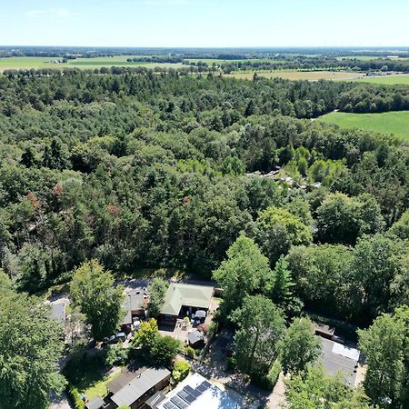 Gezellig Chalet Met 2 Slaapkamers Aan Bosrand Erm Buitenkant foto