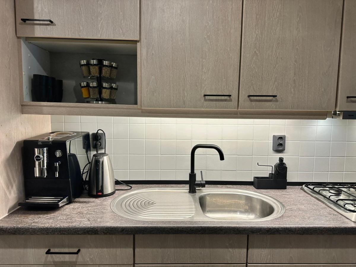 Gezellig Chalet Met 2 Slaapkamers Aan Bosrand Erm Buitenkant foto
