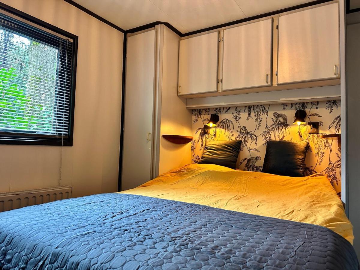 Gezellig Chalet Met 2 Slaapkamers Aan Bosrand Erm Buitenkant foto