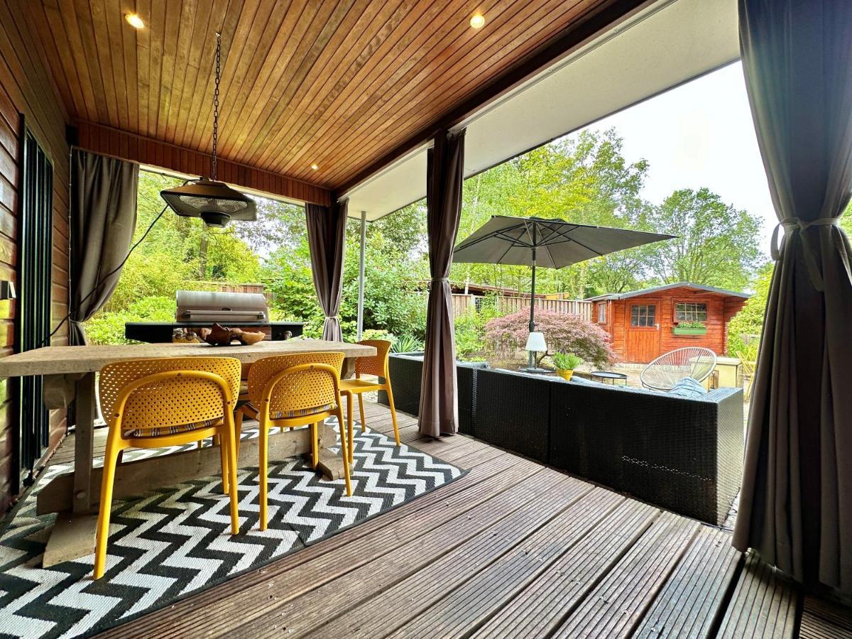 Gezellig Chalet Met 2 Slaapkamers Aan Bosrand Erm Buitenkant foto